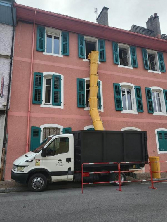 Location de benne pour transporter des déchets de chantier et gravats, Genève, YEN DEBARRAS